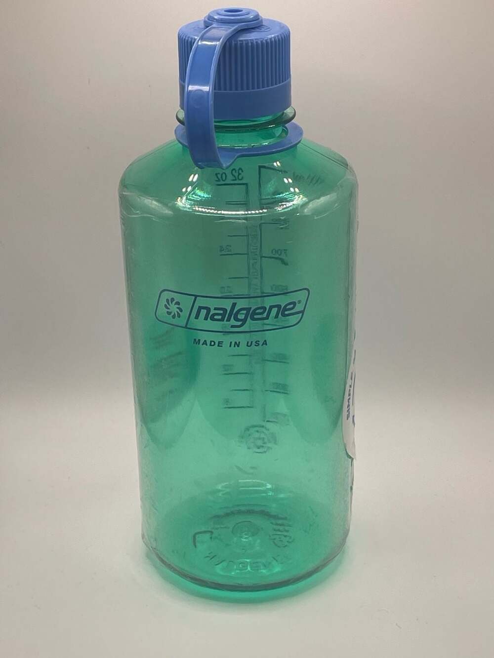 Nalgene Sustain Narrow Mouth 32 oz Parrot Green Plastic Water Bottle